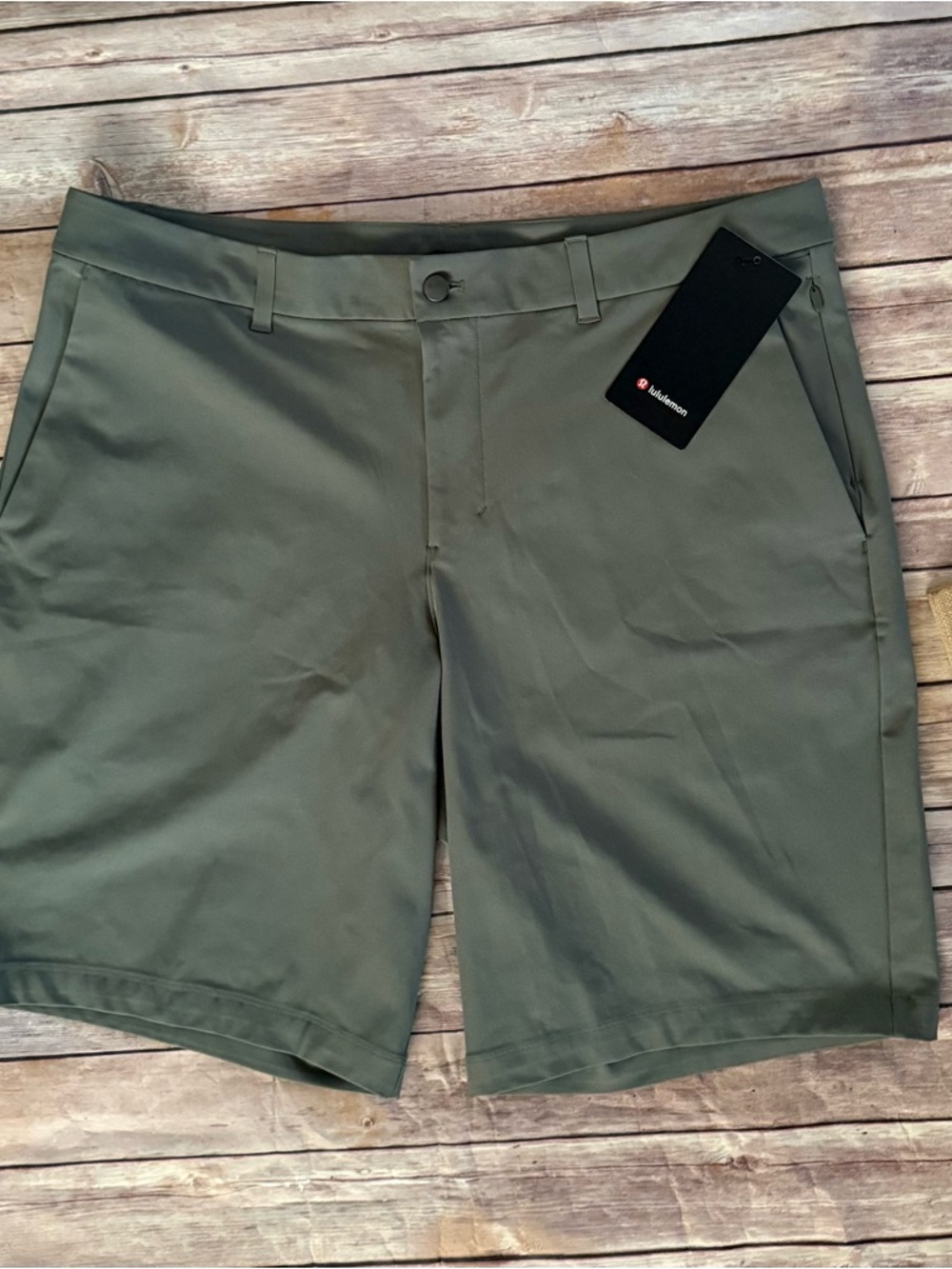 Lululemon Commission 11" Shorts - Gray Sage Size 38 NWT